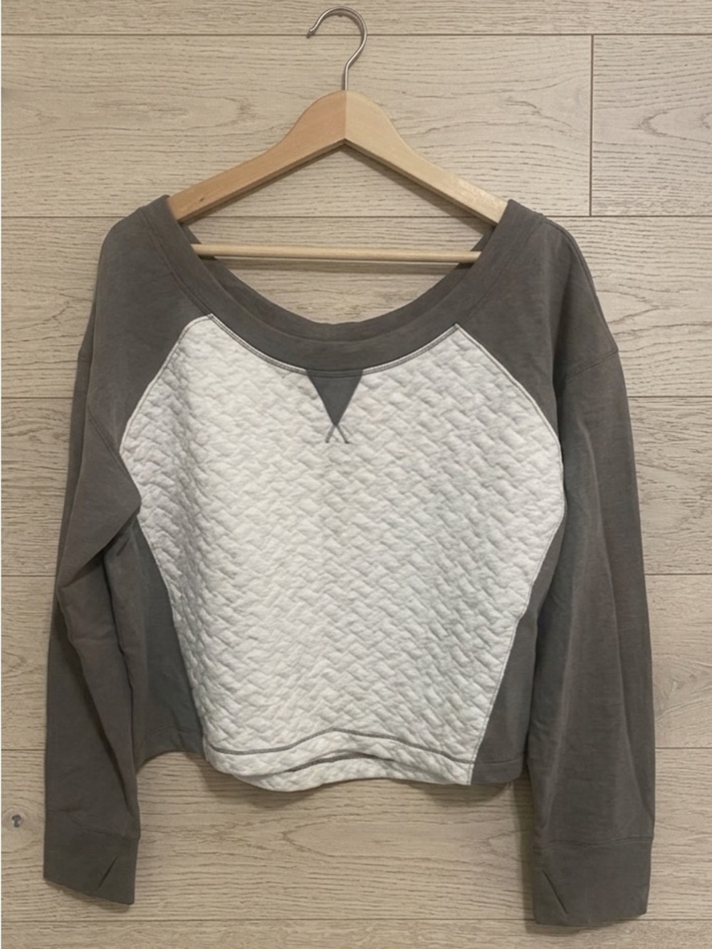 Zella Gray and White Marled Quilted Front Pullover XL